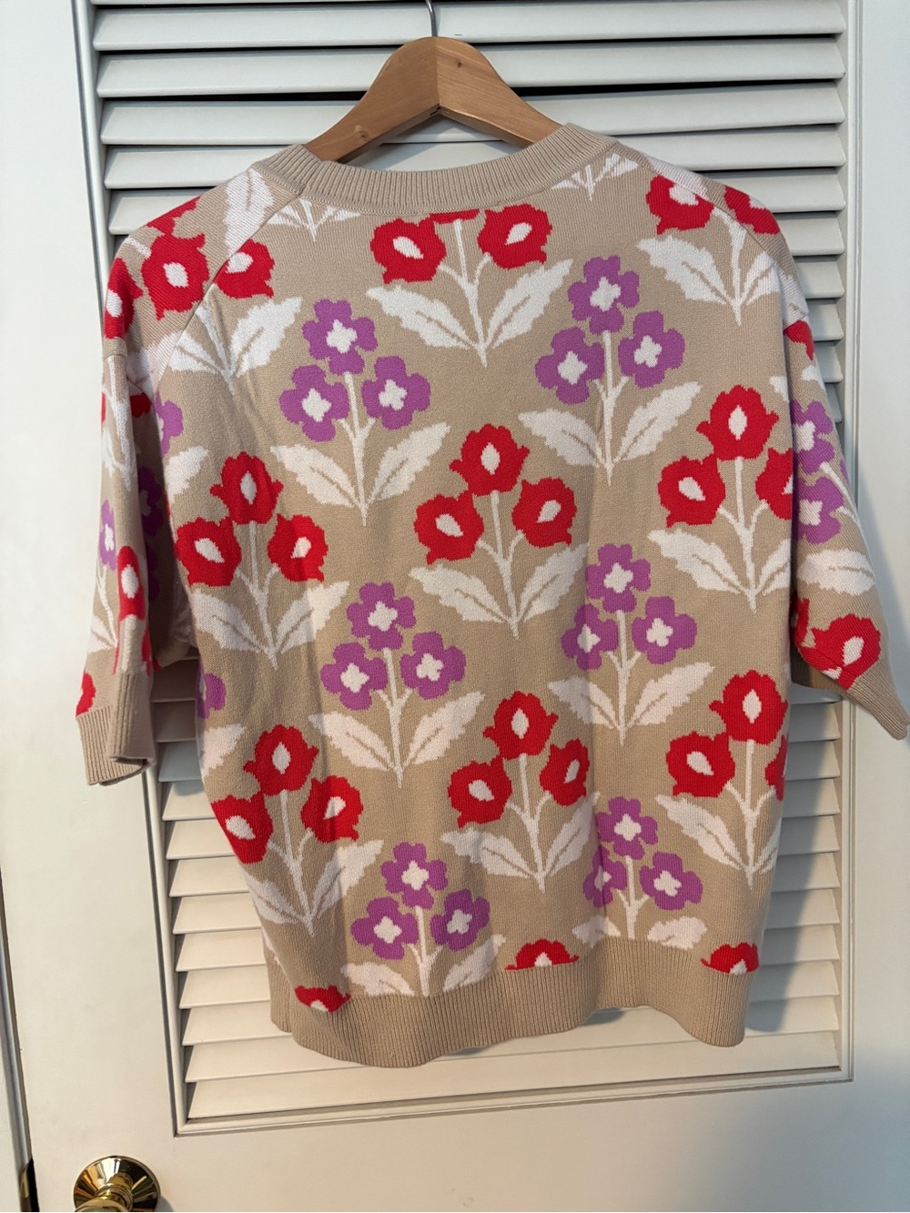 Ann Taylor Beige Knit Top with Red & Purple Floral Jacquard - Picture 4 of 4